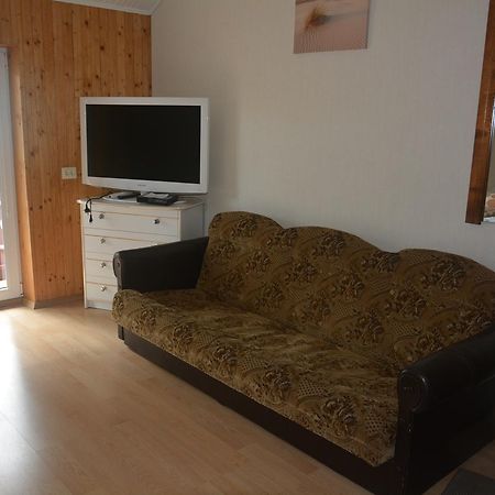 Guesthouse "Nakvyne Pas Zveja" Purvynes Street Нида Экстерьер фото