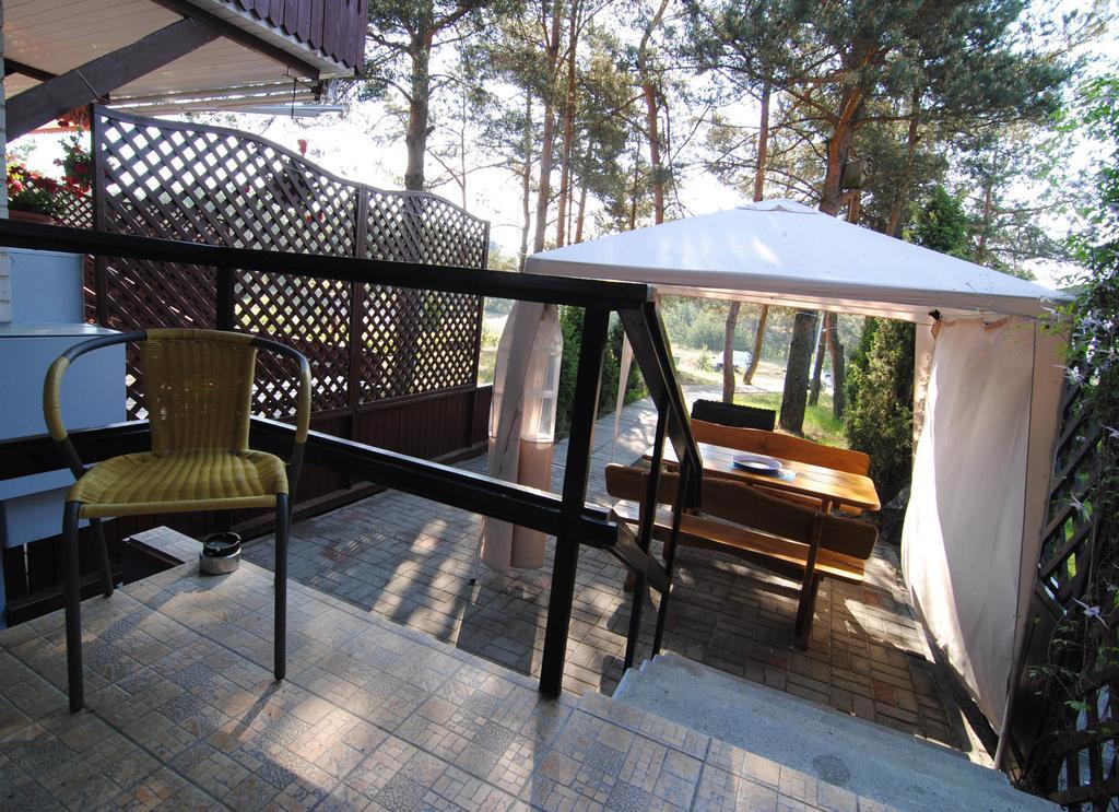 Guesthouse "Nakvyne Pas Zveja" Purvynes Street Нида Экстерьер фото