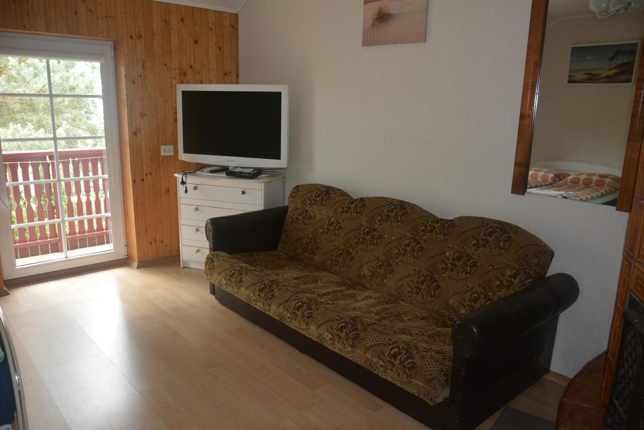 Guesthouse "Nakvyne Pas Zveja" Purvynes Street Нида Экстерьер фото